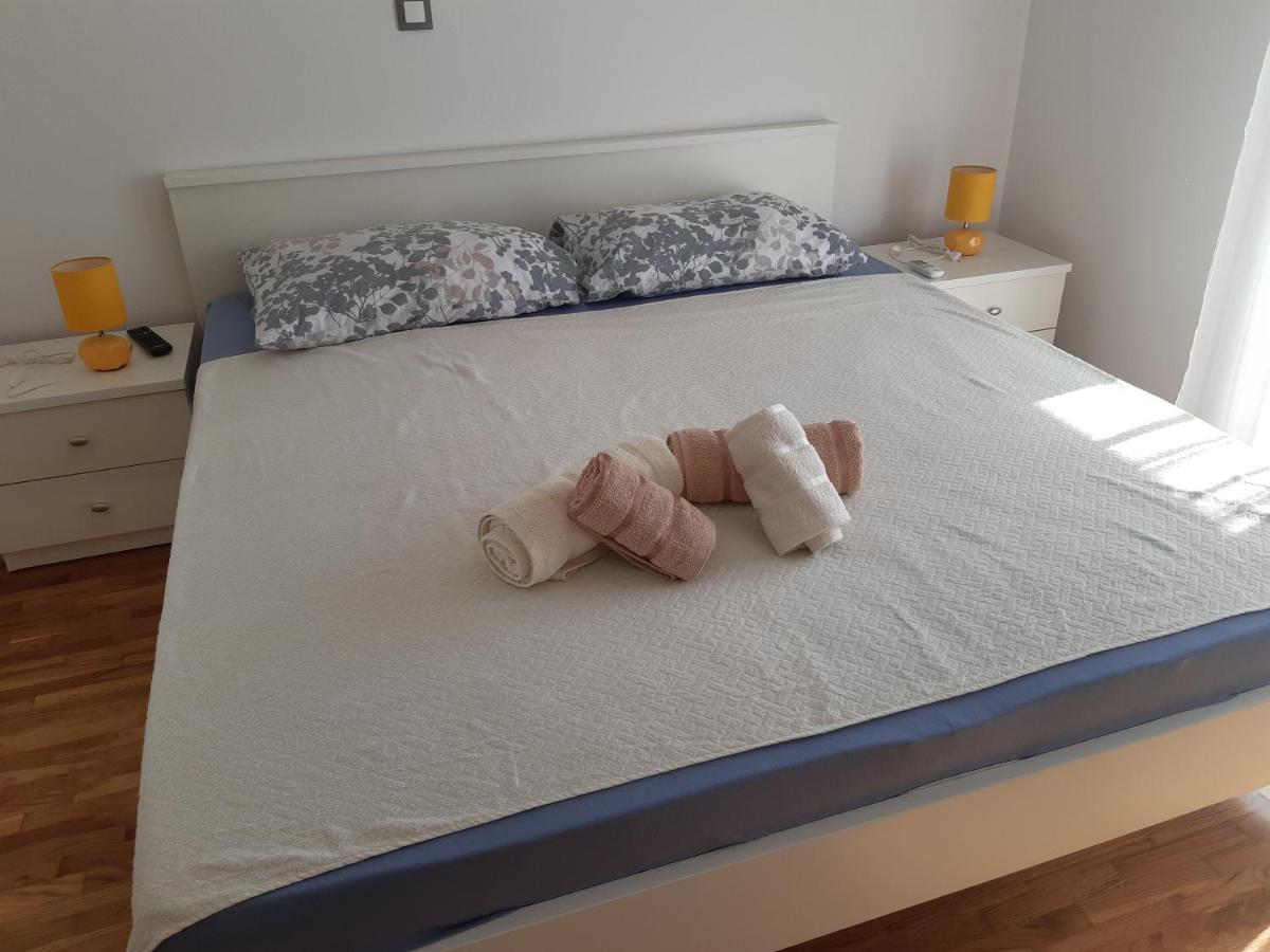 Apartmani Frano Водице Екстериор снимка