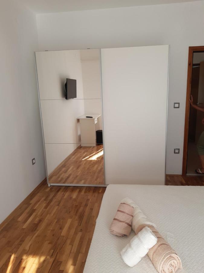 Apartmani Frano Водице Екстериор снимка