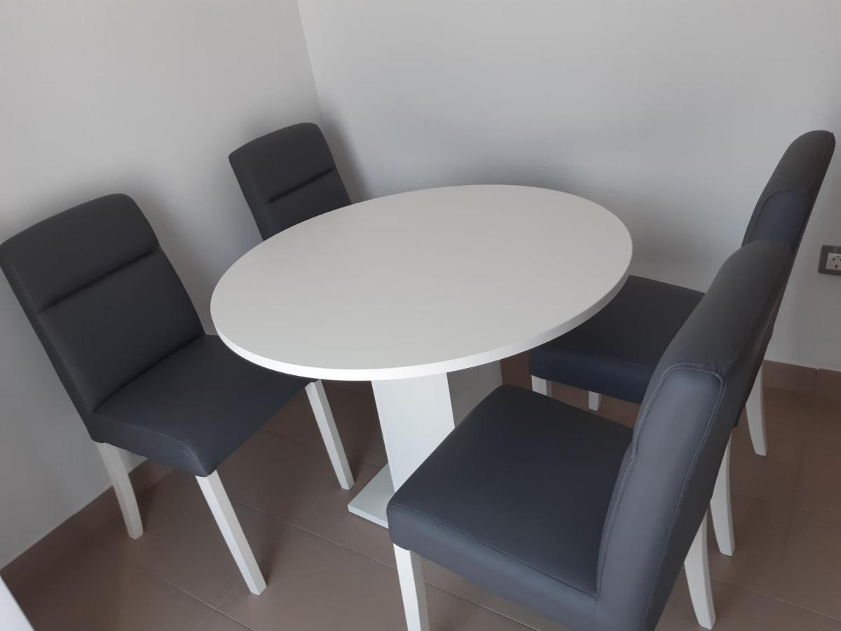 Apartmani Frano Водице Екстериор снимка
