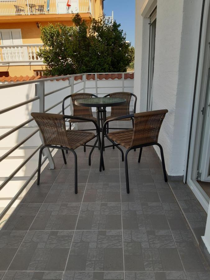 Apartmani Frano Водице Екстериор снимка