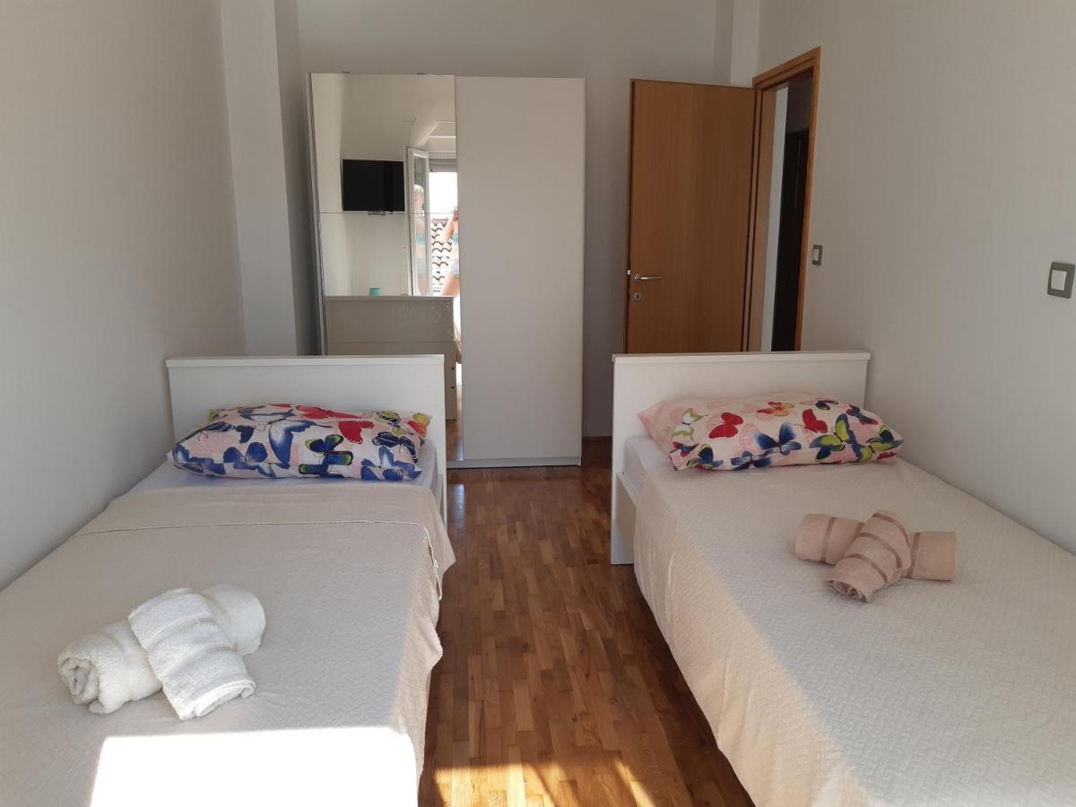 Apartmani Frano Водице Екстериор снимка