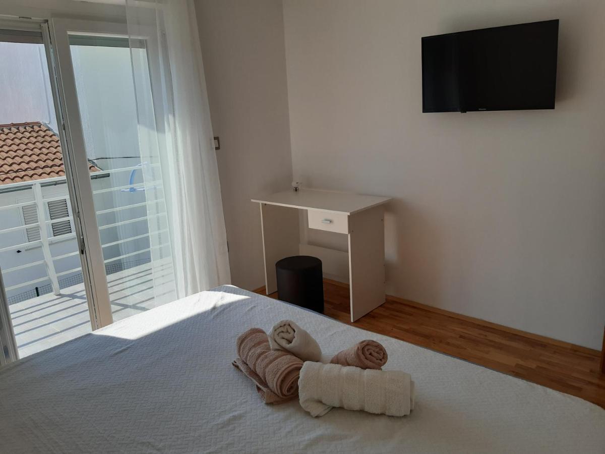 Apartmani Frano Водице Екстериор снимка